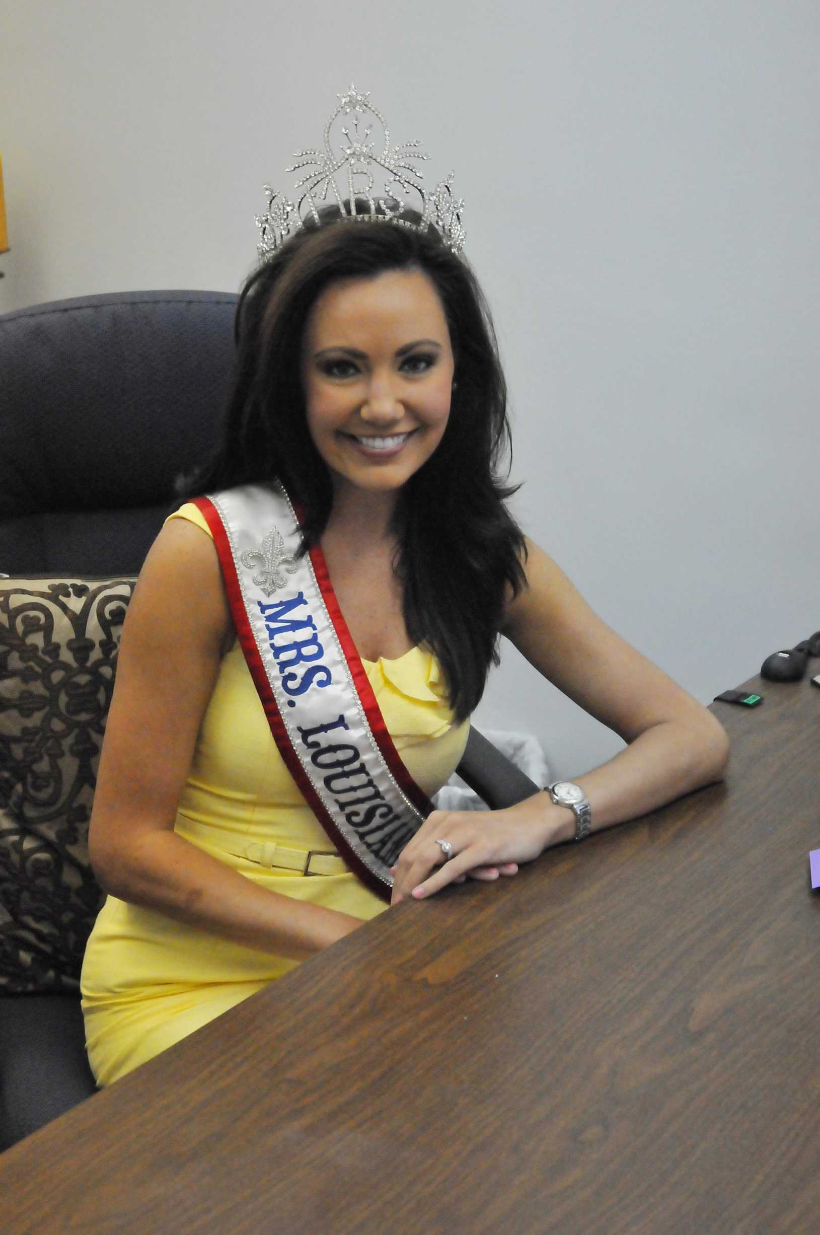 Instructor competes in Mrs. USA pageant – the nicholls worth