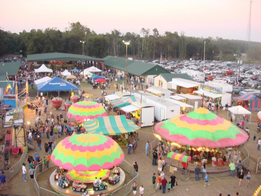 Visitors+gather+for+last+year%E2%80%99s+Louisiana+Gumbo+Festival+in+Chackbay+held+in+Oct.+2010.+Filled+with+music%2C+dancing+and+carnival+rides%2C+this+festival+was+named+a+Southeast+Tourism+Society+%E2%80%9CTop+20+Event.%E2%80%9D