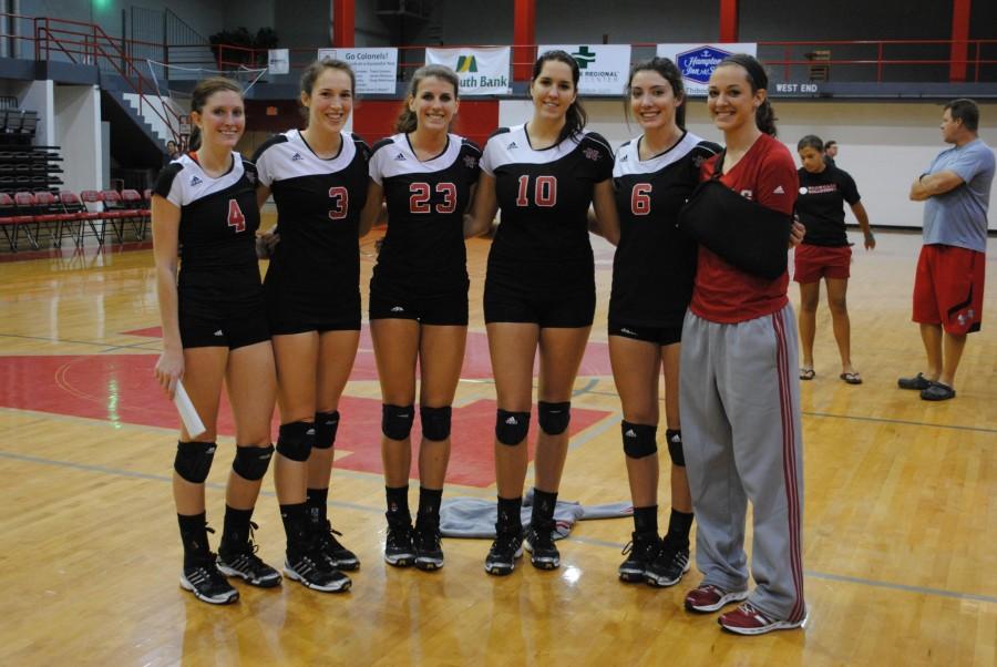 Volleyball+seniors+Nancy+Taylor%2C+Kathryn+Stock%2C+Jennifer+Brandt%2C+Sarah+Terry%2C+Jessica+Addicks+and+Amands+Newlin+gether+together+after+their+game+against+the+University+of+Central+Arkansas.
