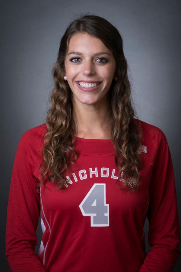 Athlete Closeup: Middle Hitter Emily Weimer