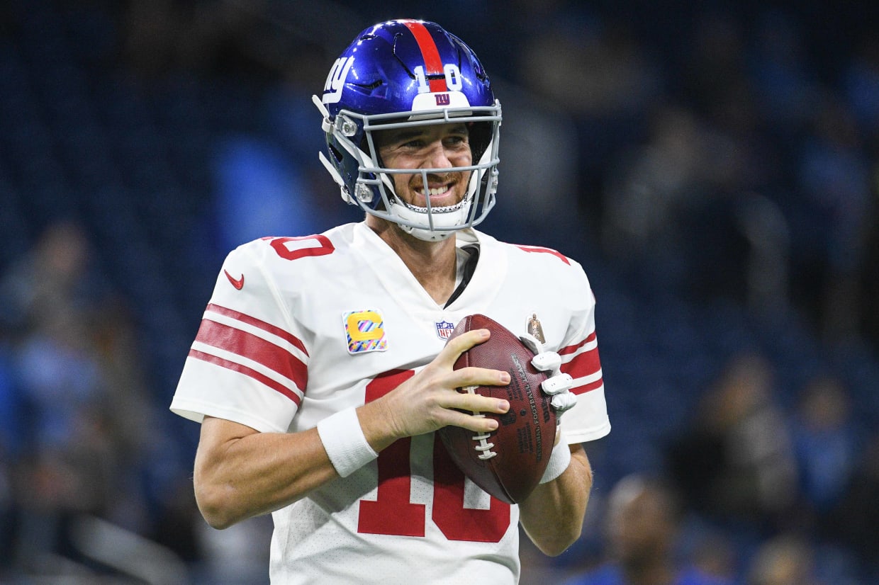 Eli Manning officially retires after 16 years with the Giants