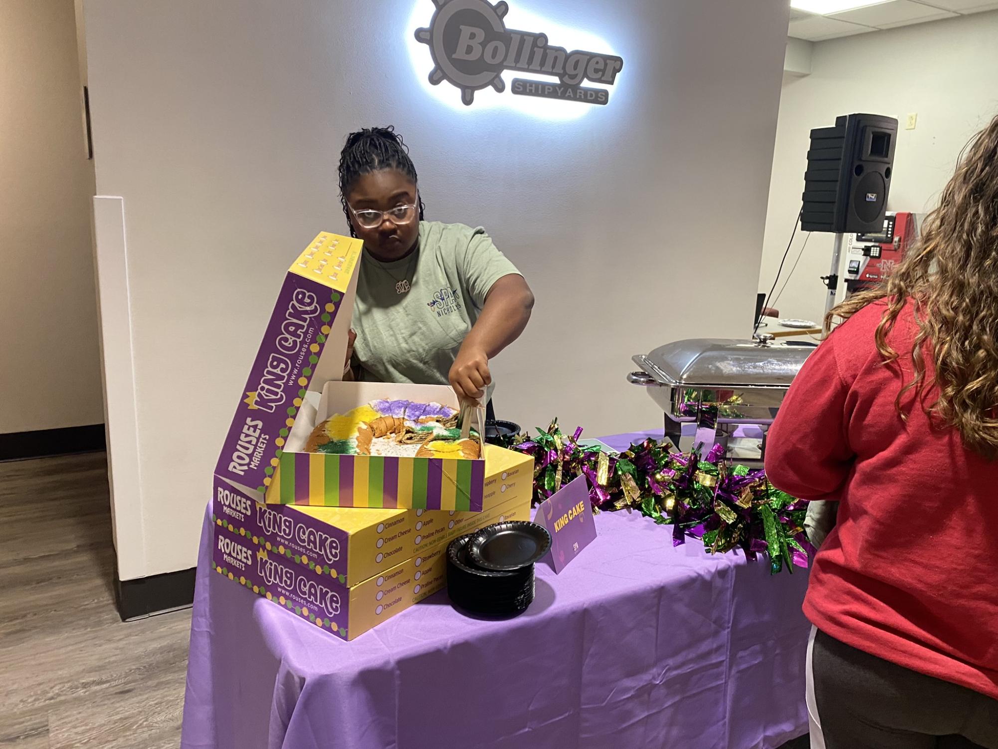 Students gather for small Colonel Gras event in student union