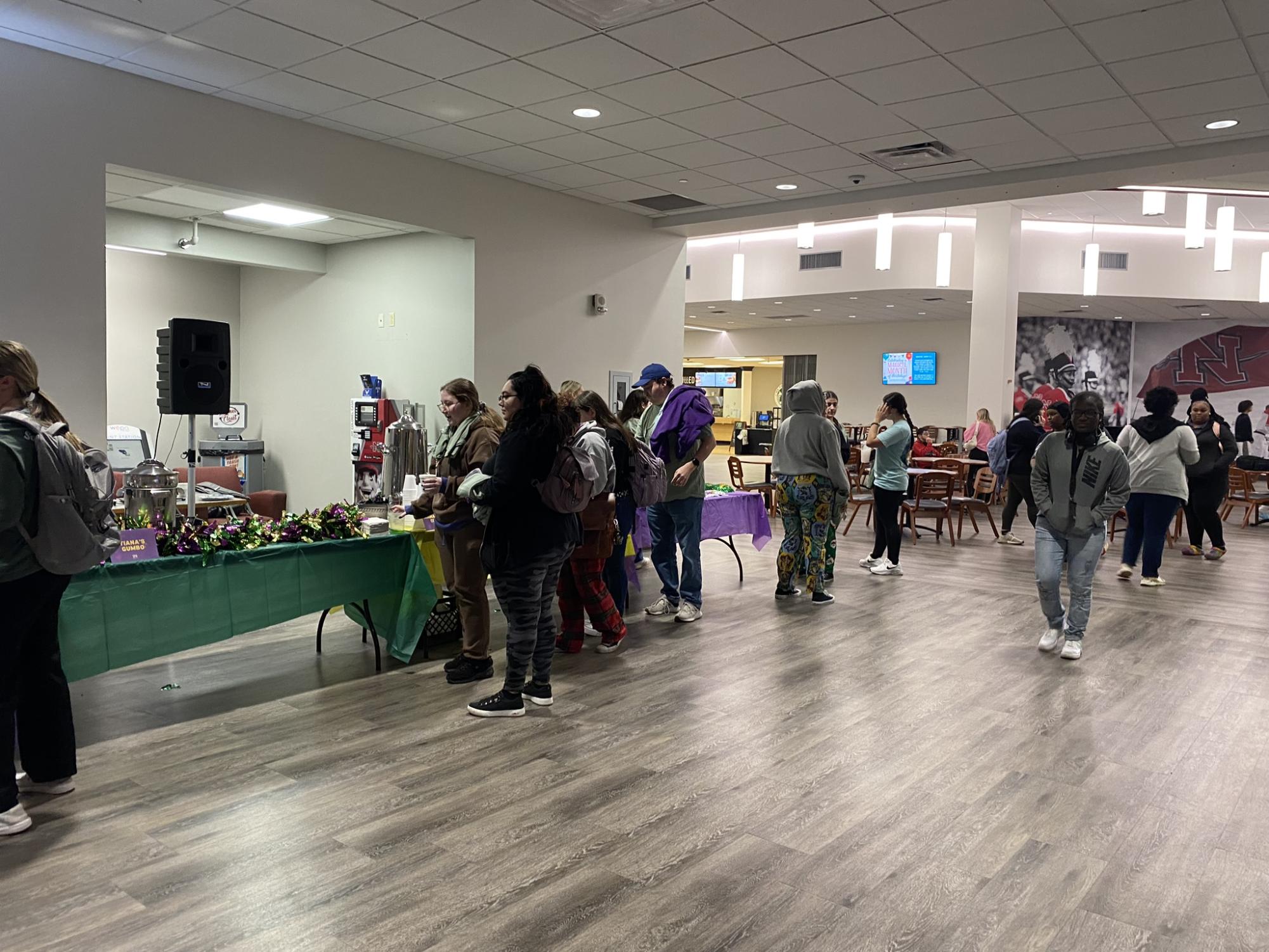 Students gather for small Colonel Gras event in student union