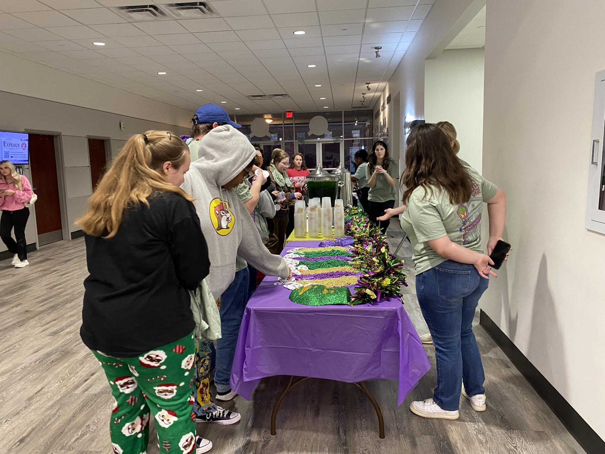 Students gather for small Colonel Gras event in student union