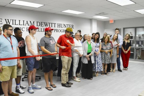 Bridge to Independence cuts ribbon for The William Dewitt Hunter Academic Excellence Program.
