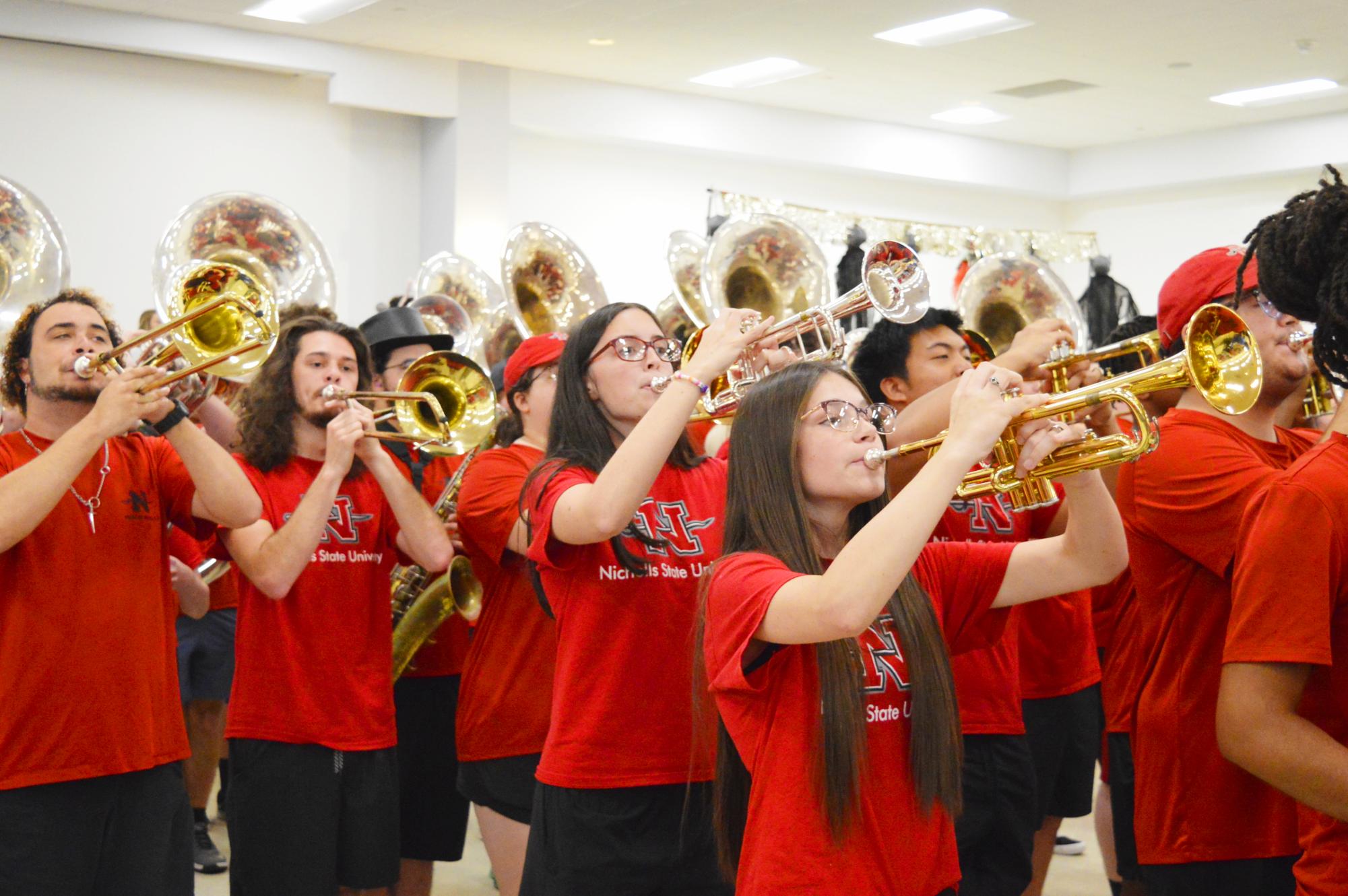 Welcome Back Day unites Colonels with ensembles and treats