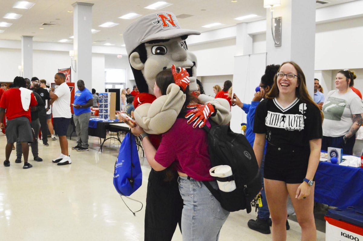 Tillou Welcomes Students (1)