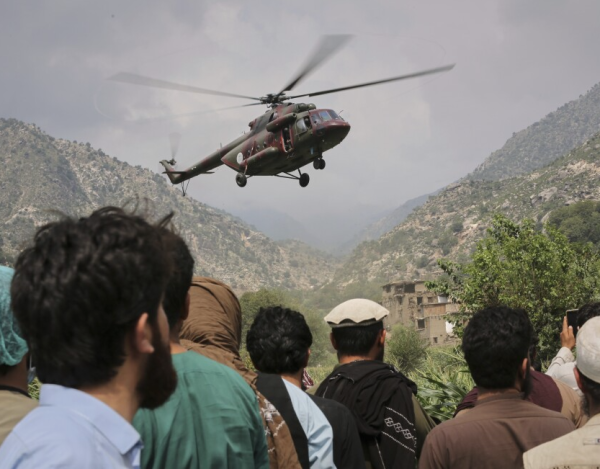 Helicopters brought aid to Afghanistan’s Kunar province after a strong earthquake devastated the area.