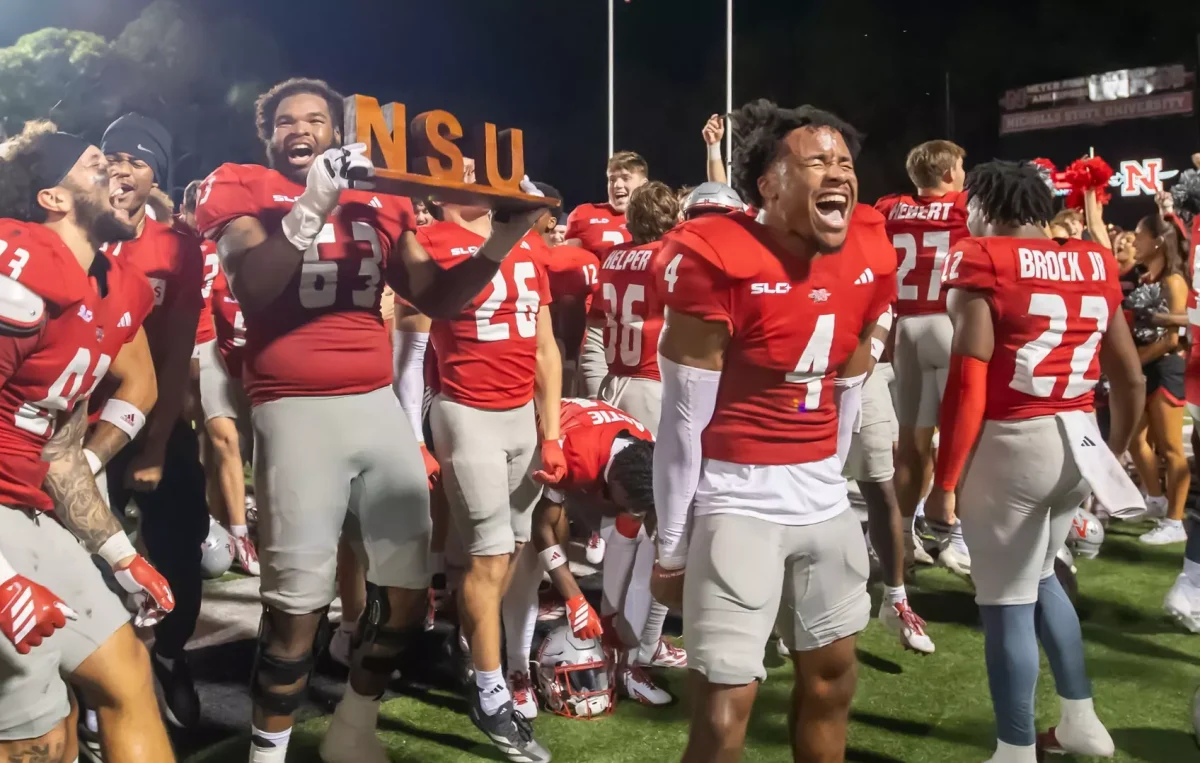 Colonels celebrate Senior Day with 26-21 win over Demons